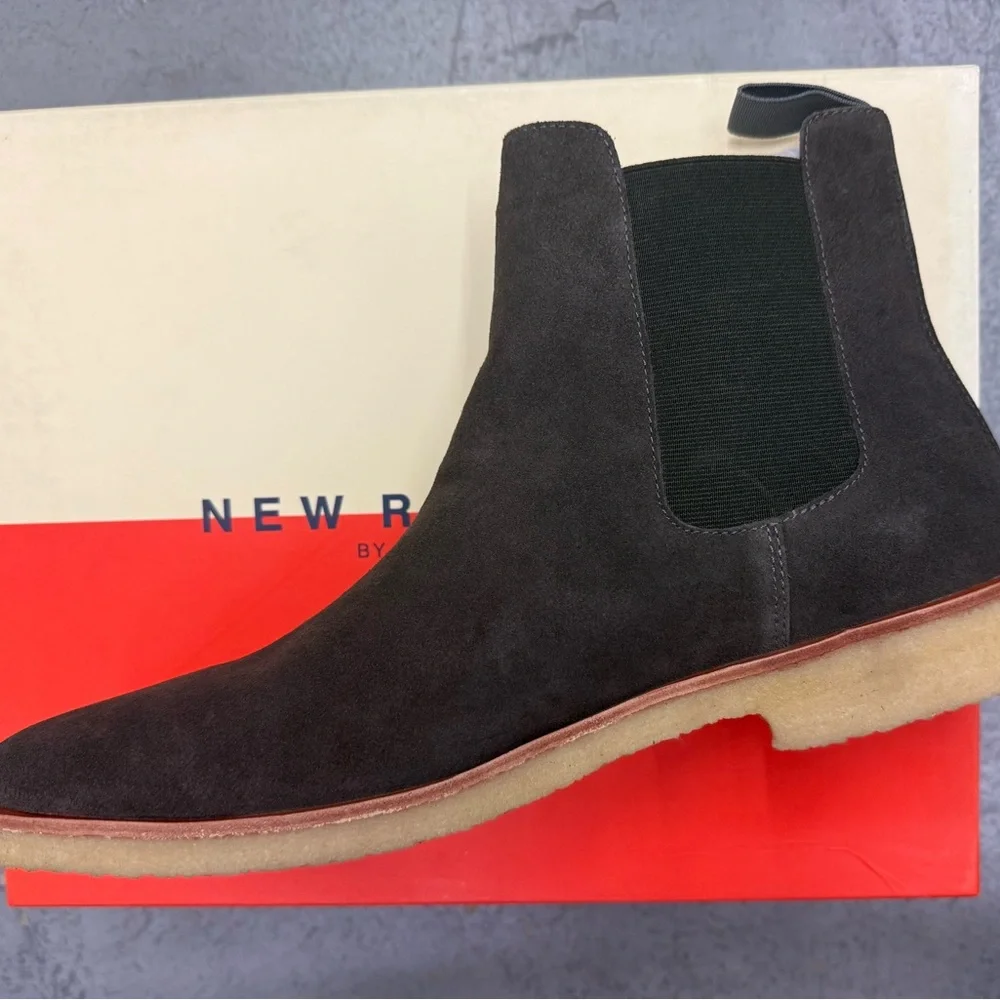 Men's Gray Suede Chelsea Boots